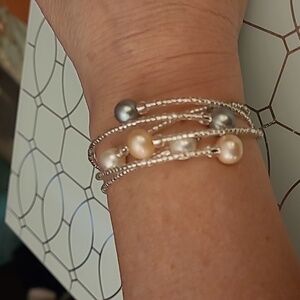Set of three stretch pearl bangles